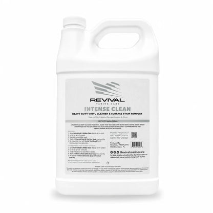 Una galón de plástico blanco del limpiador de vinilo de alta resistencia y quitamanchas superficiales Intense Clean de Revival Products, mostrada sobre un fondo blanco liso.